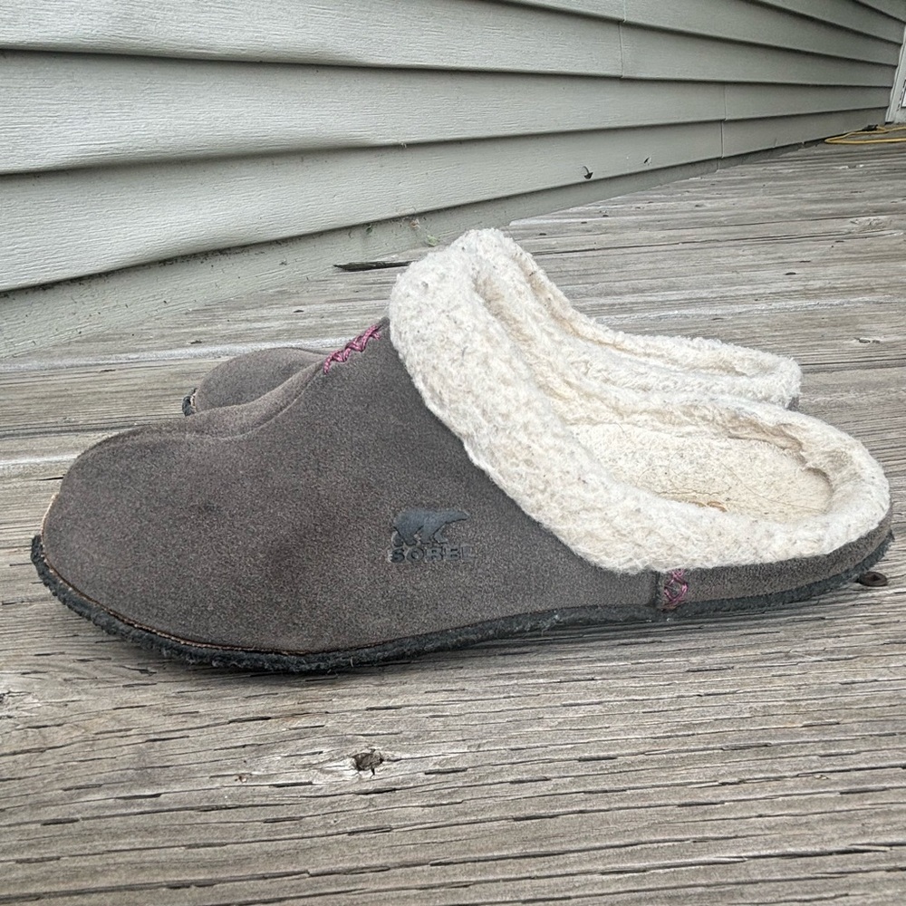Sorel Gray and Cream Cozy Slippers